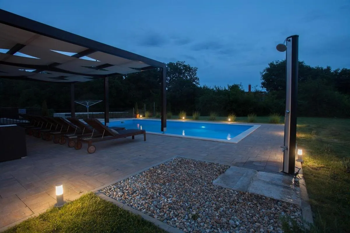 Villa With Pool Casa Ivano Rovinjsko Selo